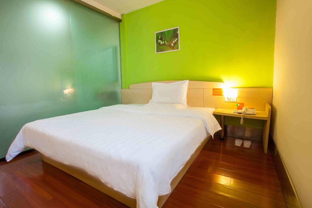 7 Days Inn Chengdu Sichuan University South Railway Station Номер фото