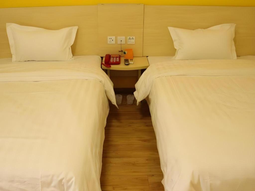 7 Days Inn Chengdu Sichuan University South Railway Station Екстер'єр фото