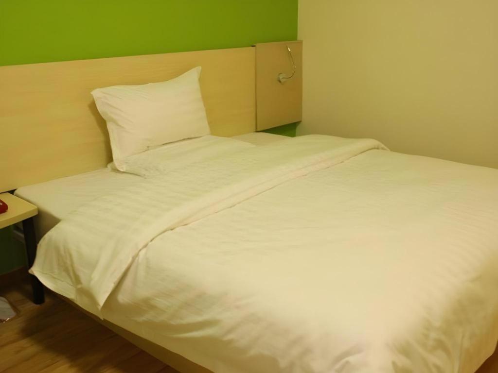 7 Days Inn Chengdu Sichuan University South Railway Station Екстер'єр фото
