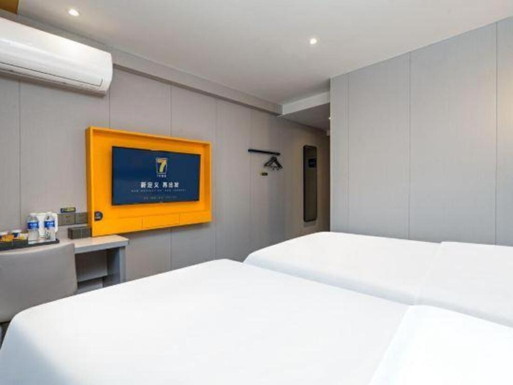 7 Days Inn Chengdu Sichuan University South Railway Station Екстер'єр фото