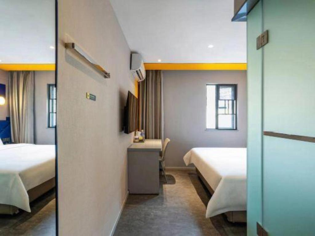 7 Days Inn Chengdu Sichuan University South Railway Station Екстер'єр фото