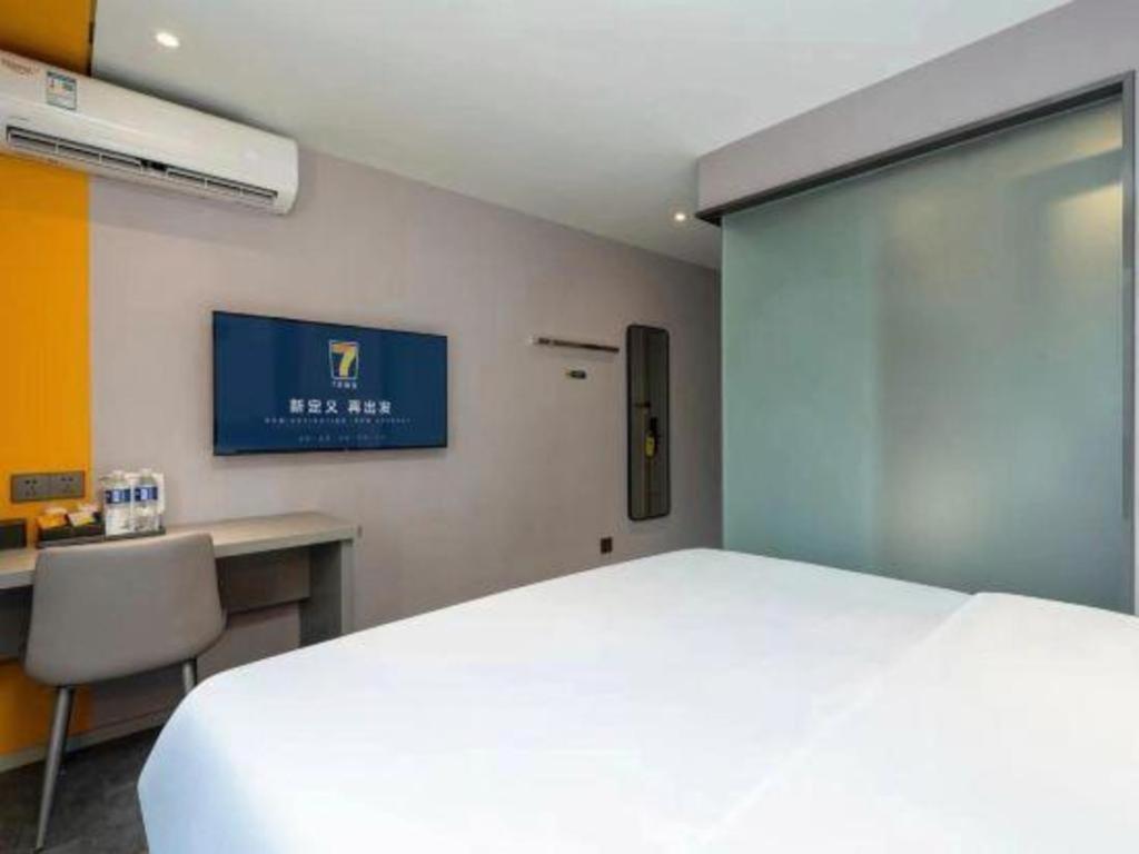 7 Days Inn Chengdu Sichuan University South Railway Station Екстер'єр фото