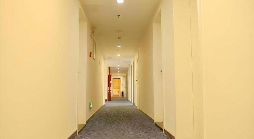 7 Days Inn Chengdu Sichuan University South Railway Station Екстер'єр фото