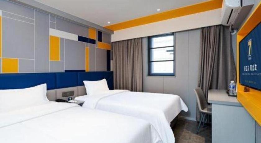 7 Days Inn Chengdu Sichuan University South Railway Station Екстер'єр фото